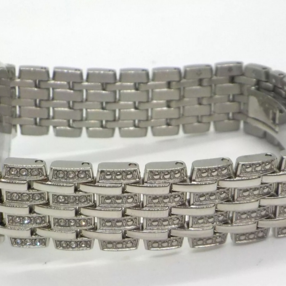 **NEW** Bulova Ladies Crystal Phantom Silver-Tone Stainless Steel Watch - Picture 12 of 13